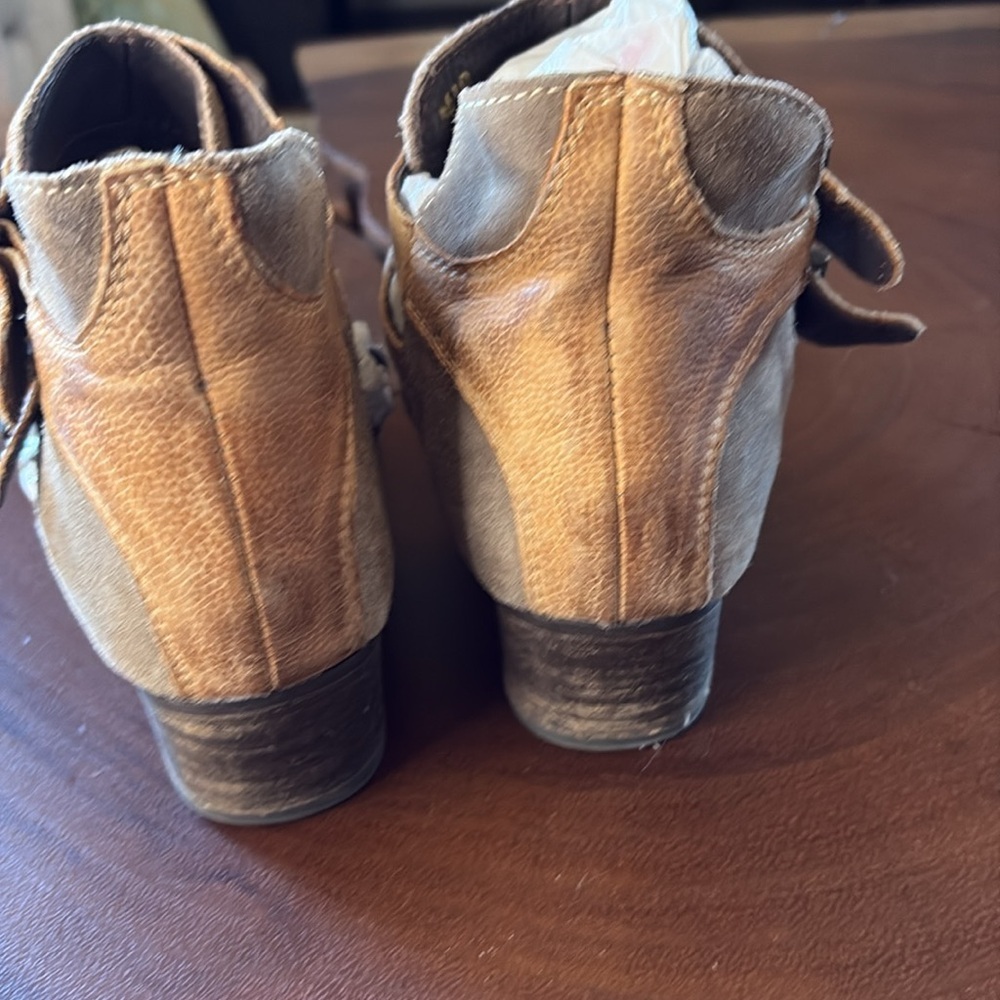 Rebels Tan/Gray Suede Leather Comfort Ankle Booties Boots/ Size 10 - Picture 4 of 6
